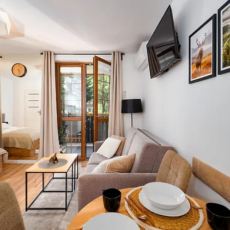 Krolewski W Centrum Nad Lomnica 15 아파트