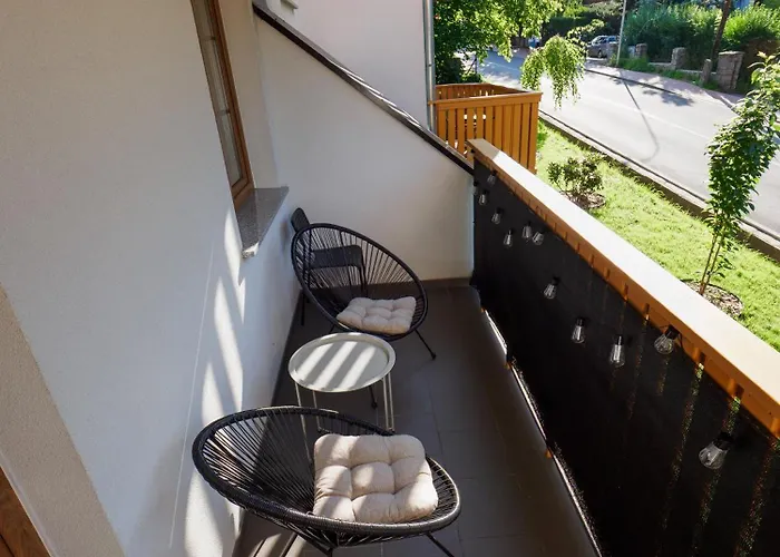 Krolewski W Centrum Nad Lomnica 15